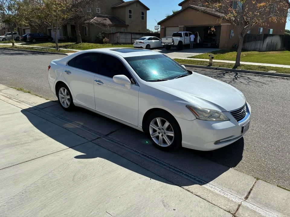 2008 Lexus ES 5th Gen - Image 4 of 10