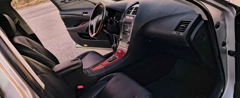 2008 Lexus ES 5th Gen - Image 11 of 18