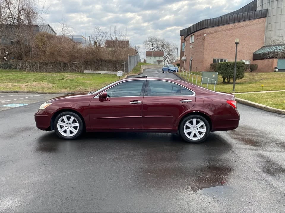 2008 Lexus ES 5th Gen - Image 2 of 15
