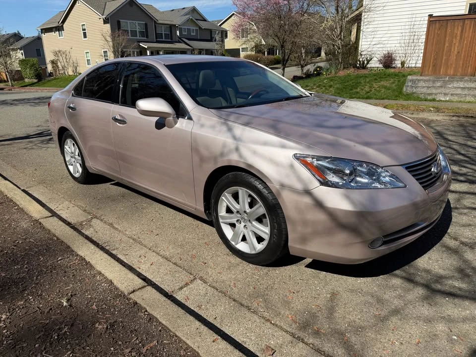 2008 Lexus ES 5th Gen - Image 5 of 10