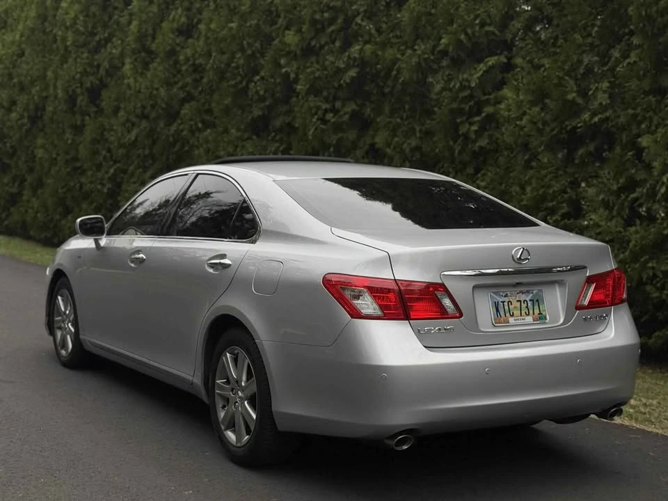 2008 Lexus ES 5th Gen - Image 2 of 13