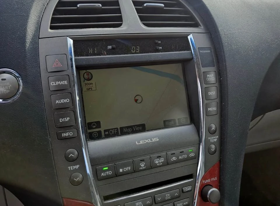 2008 Lexus ES 5th Gen - Image 8 of 13