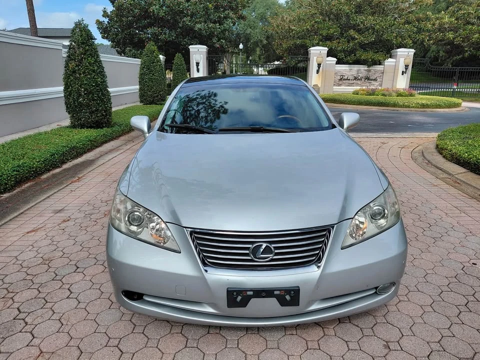 2008 Lexus ES 5th Gen - Image 2 of 17