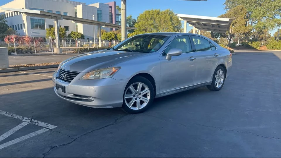 2008 Lexus ES 5th Gen - Image 3 of 9