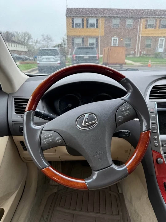 2008 Lexus ES 5th Gen - Image 5 of 7