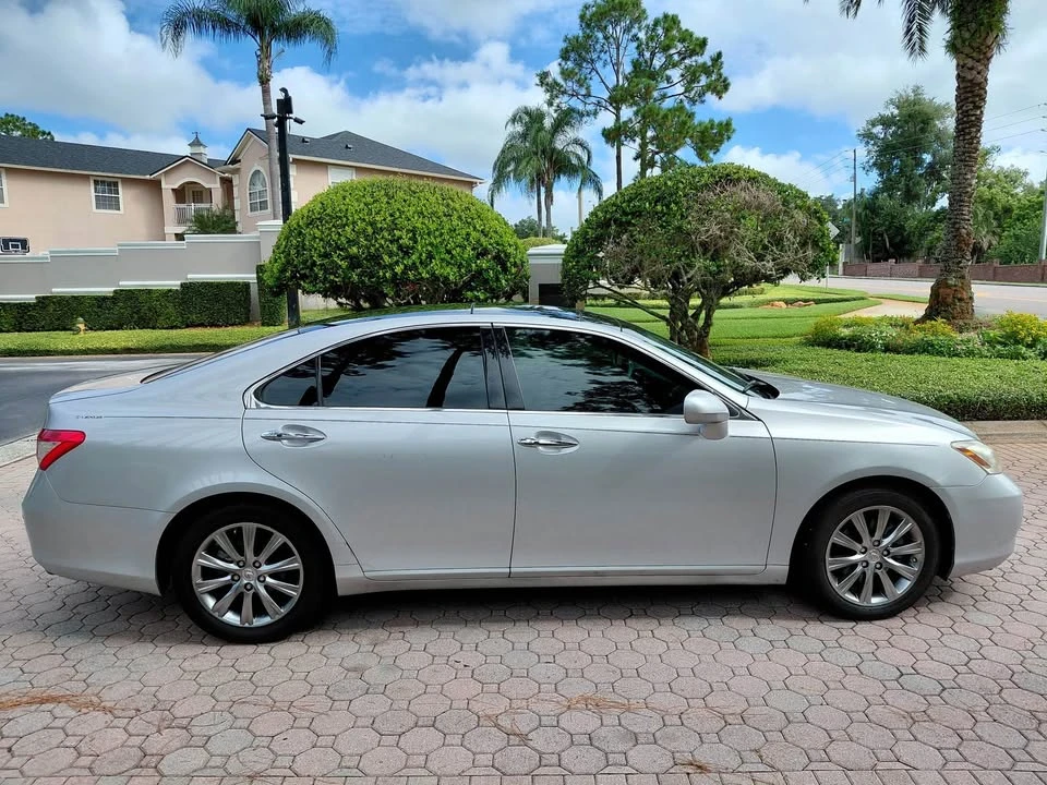2008 Lexus ES 5th Gen - Image 4 of 17