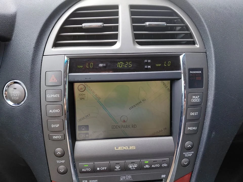 2008 Lexus ES 5th Gen - Image 10 of 17