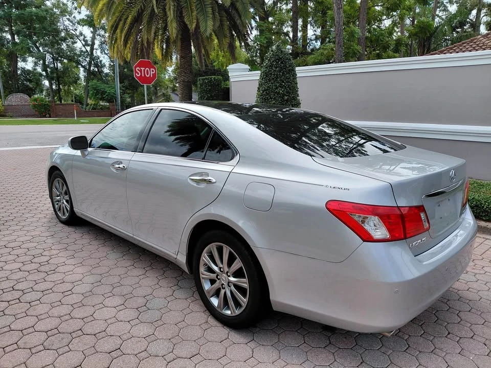 2008 Lexus ES 5th Gen - Image 6 of 17