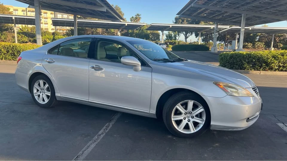 2008 Lexus ES 5th Gen - Image 4 of 9