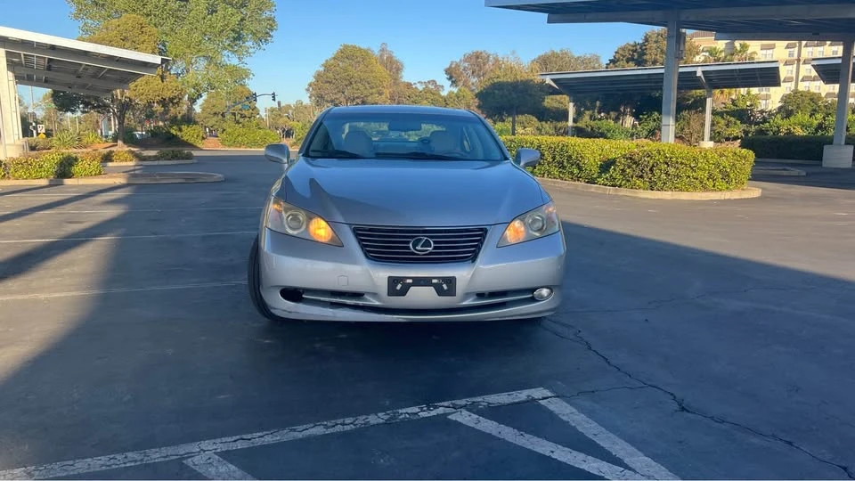 2008 Lexus ES 5th Gen - Image 2 of 9