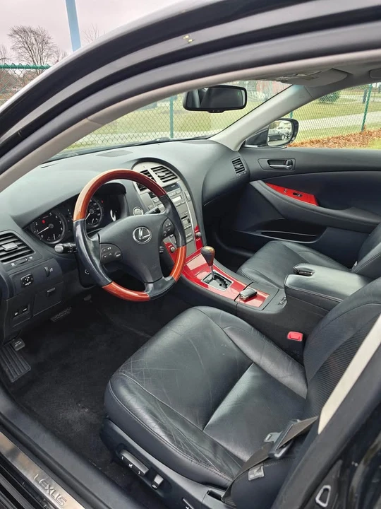 2008 Lexus ES 5th Gen - Image 10 of 16