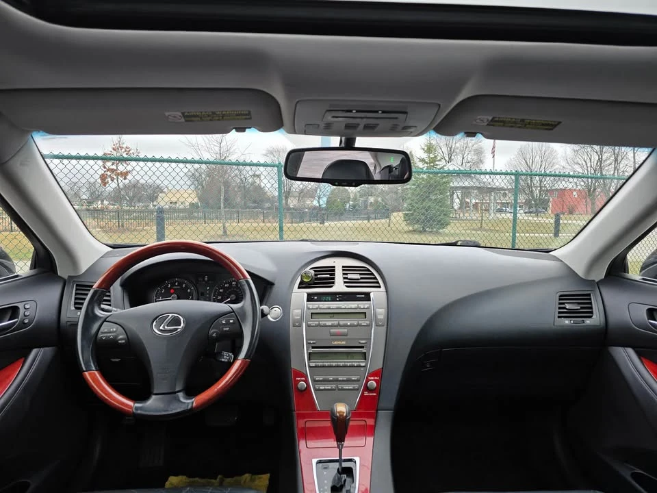 2008 Lexus ES 5th Gen - Image 9 of 16