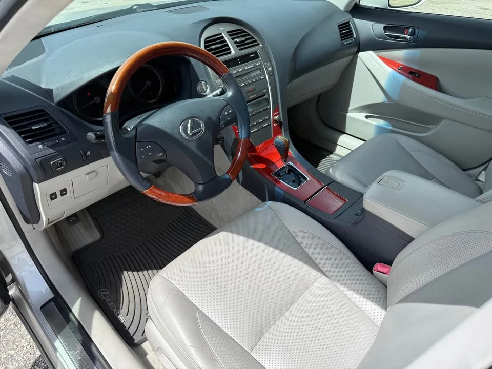 2008 Lexus ES 5th Gen - Image 9 of 18