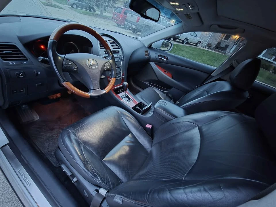 2008 Lexus ES 5th Gen - Image 11 of 15