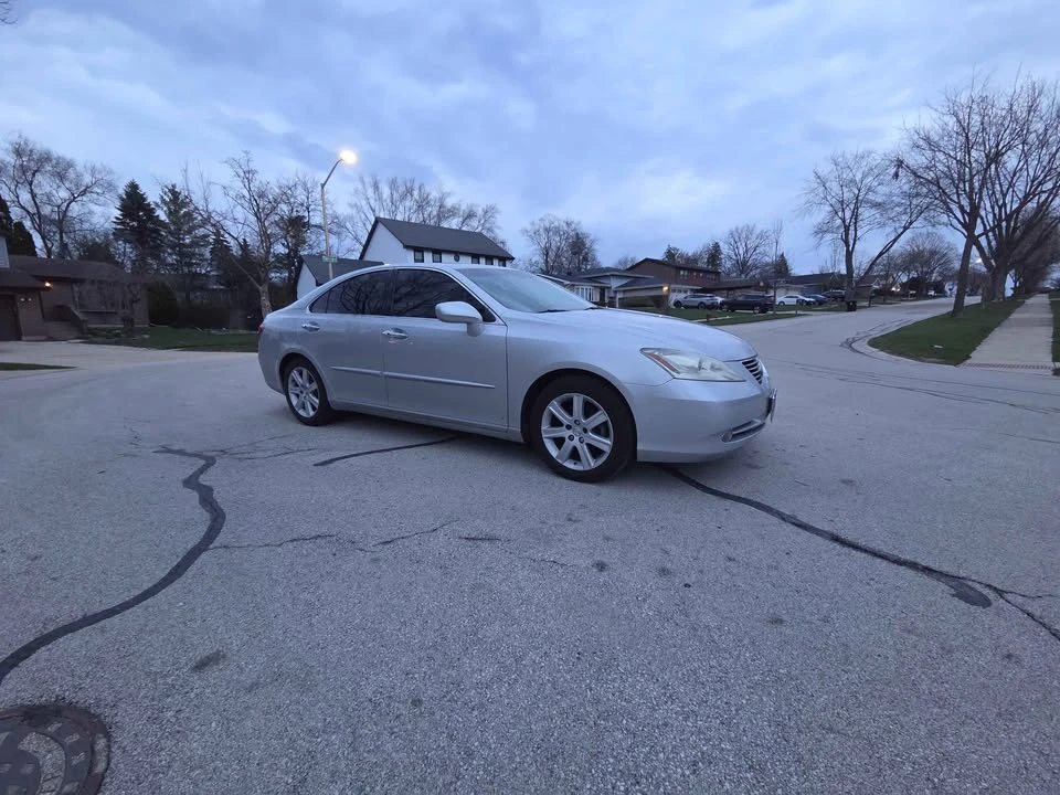 2008 Lexus ES 5th Gen - Image 4 of 15