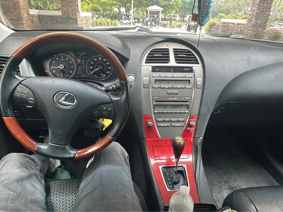 2008 Lexus ES 5th Gen - Image 2 of 8