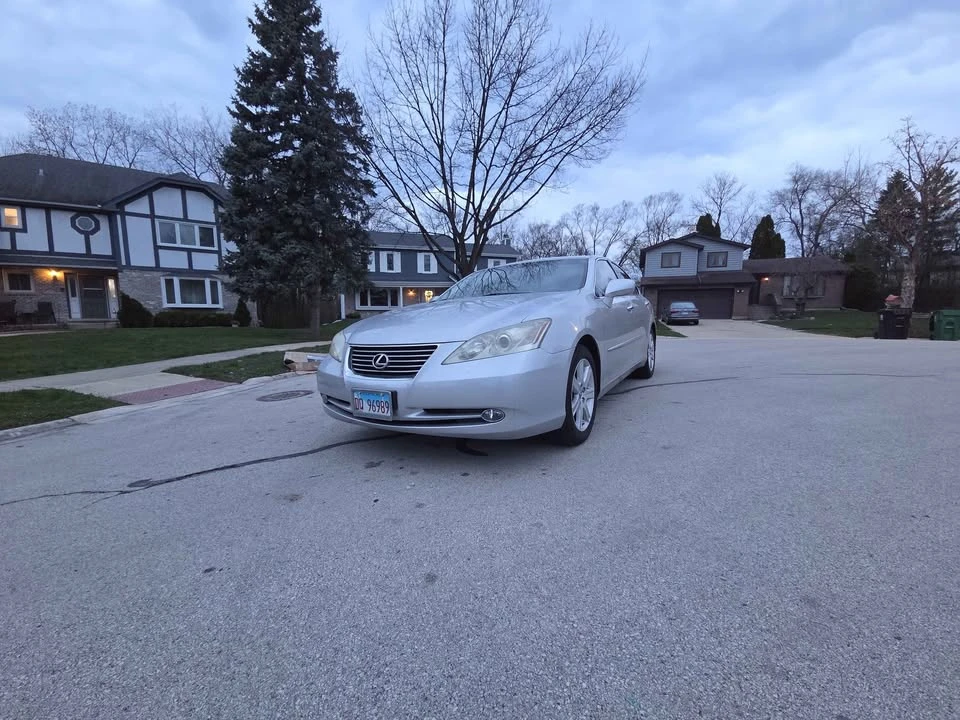 2008 Lexus ES 5th Gen - Image 2 of 15
