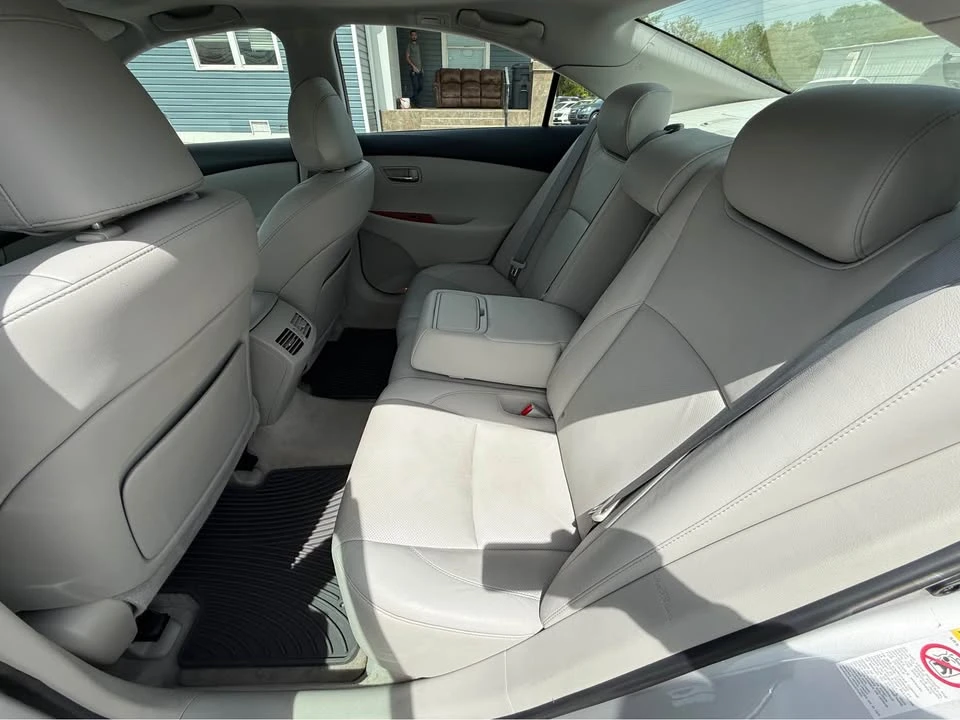 2008 Lexus ES 5th Gen - Image 13 of 18