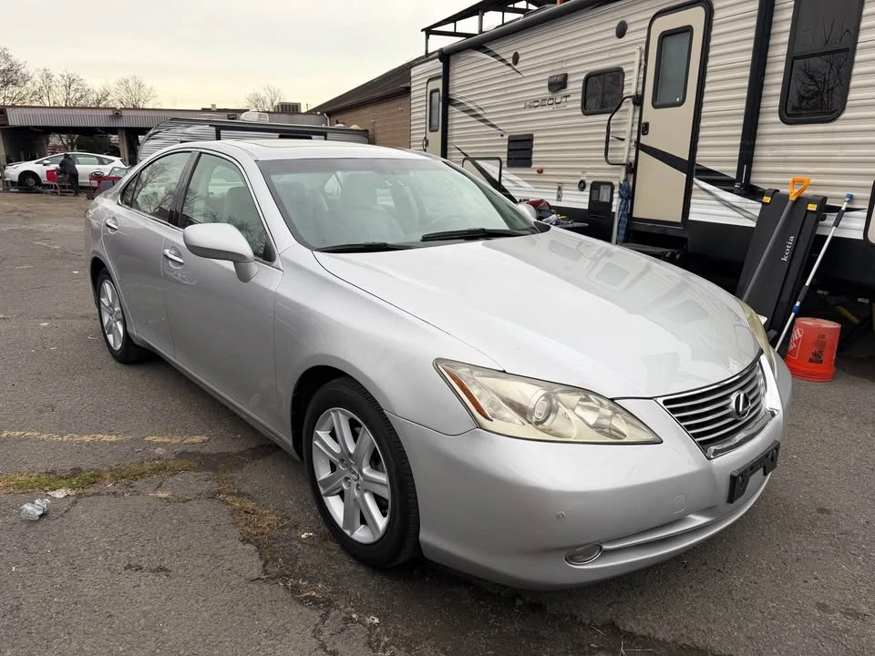 2008 Lexus ES 5th Gen - Image 2 of 7
