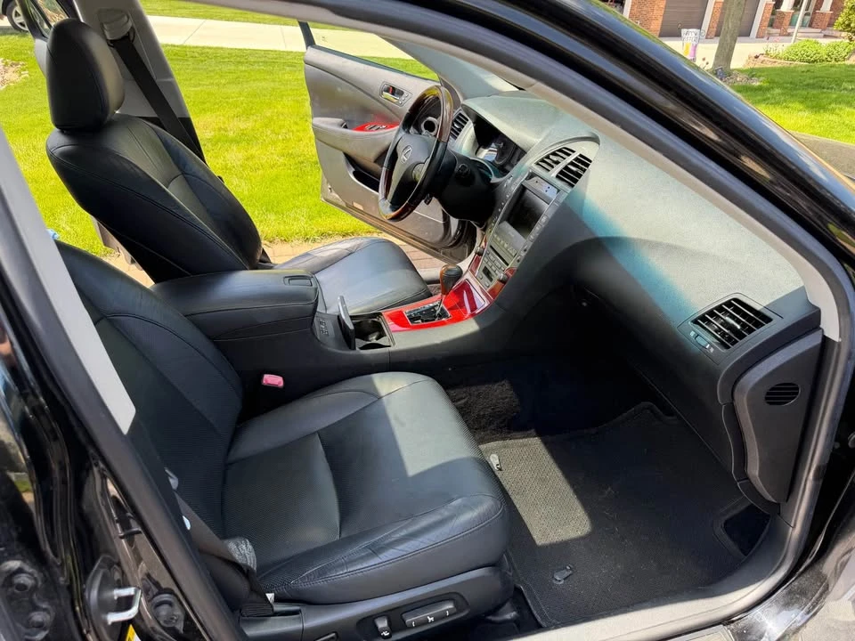 2008 Lexus ES 5th Gen - Image 16 of 18