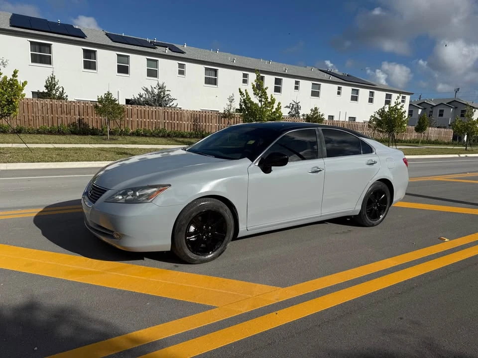 2008 Lexus ES 5th Gen - Image 7 of 13