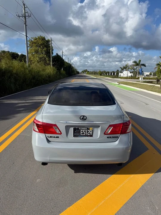 2008 Lexus ES 5th Gen - Image 3 of 13