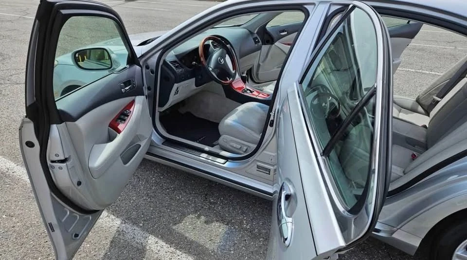 2008 Lexus ES 5th Gen - Image 6 of 15