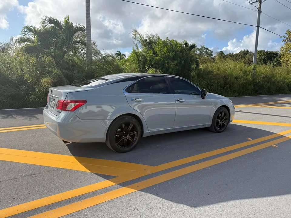 2008 Lexus ES 5th Gen - Image 5 of 13