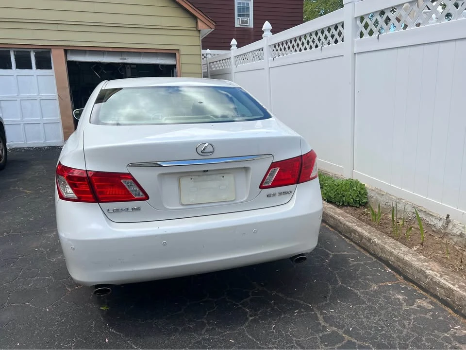 2008 Lexus ES 5th Gen - Image 2 of 9