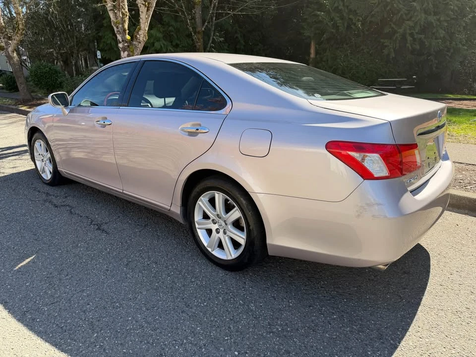 2008 Lexus ES 5th Gen - Image 4 of 16