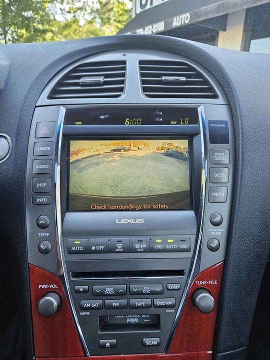 2008 Lexus ES 5th Gen - Image 11 of 19