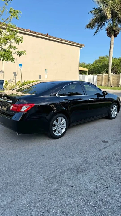 2008 Lexus ES 5th Gen - Image 2 of 15