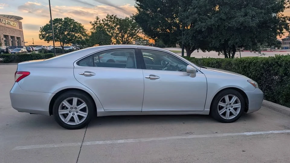 2008 Lexus ES 5th Gen - Image 6 of 11