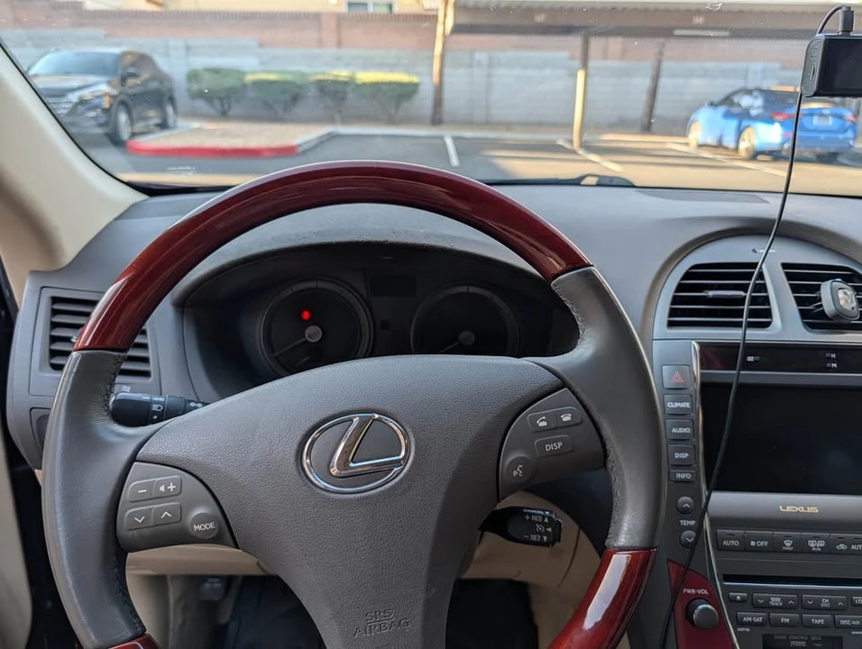 2008 Lexus ES 5th Gen - Image 5 of 13