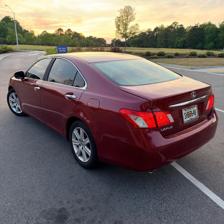 2008 Lexus ES 5th Gen - Image 10 of 20