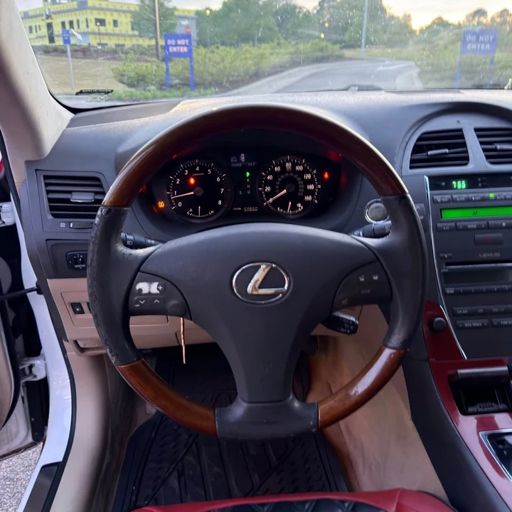 2008 Lexus ES 5th Gen - Image 15 of 20