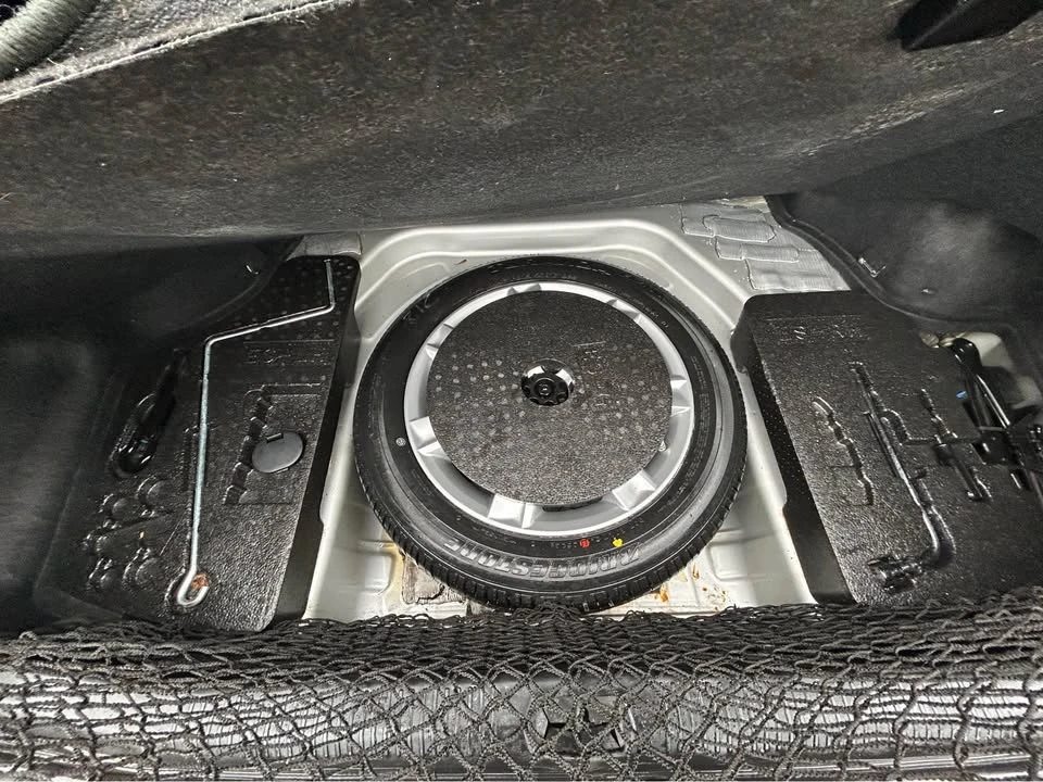 2008 Lexus ES 5th Gen - Image 14 of 15