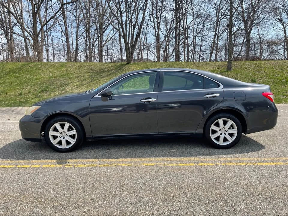 2008 Lexus ES 5th Gen - Image 2 of 20