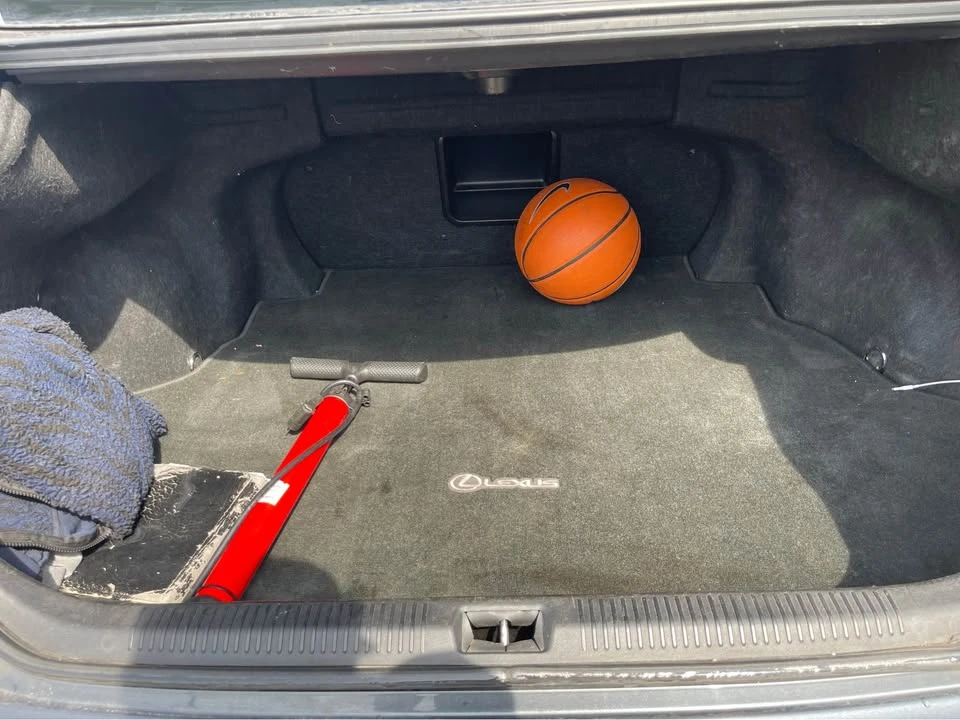 2008 Lexus ES 5th Gen - Image 11 of 20