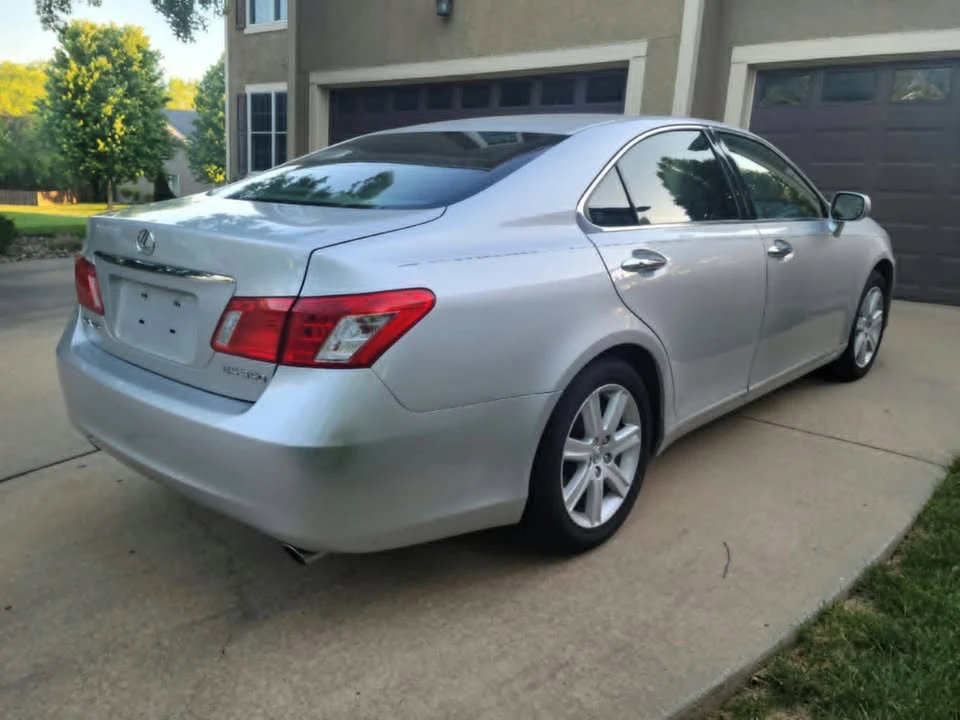 2008 Lexus ES 5th Gen - Image 5 of 17