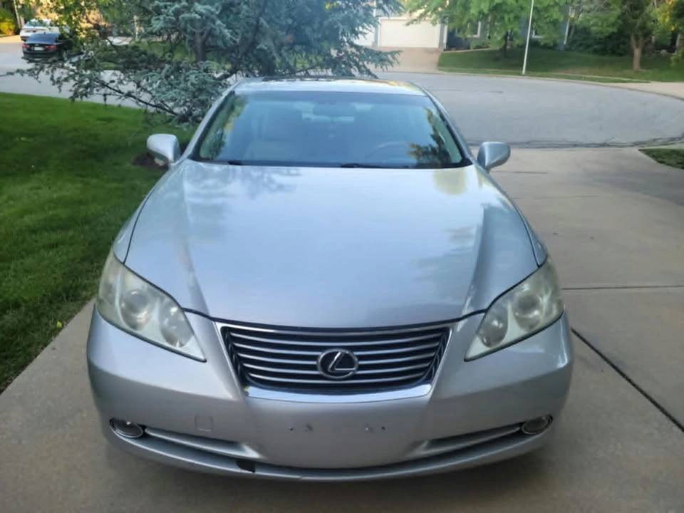 2008 Lexus ES 5th Gen - Image 2 of 17