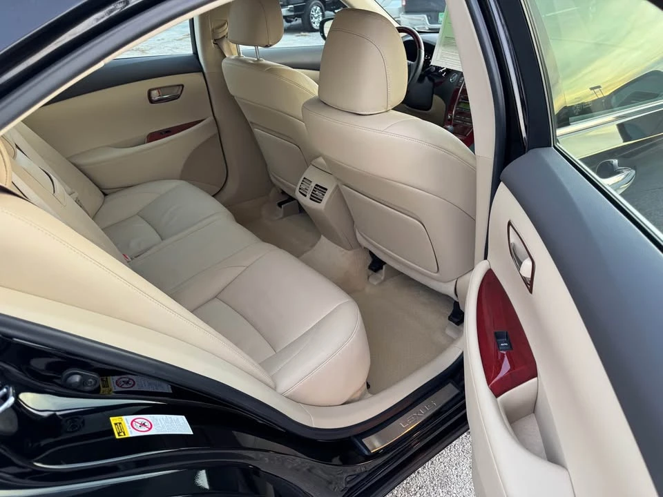 2008 Lexus ES 4th Gen - Image 9 of 11