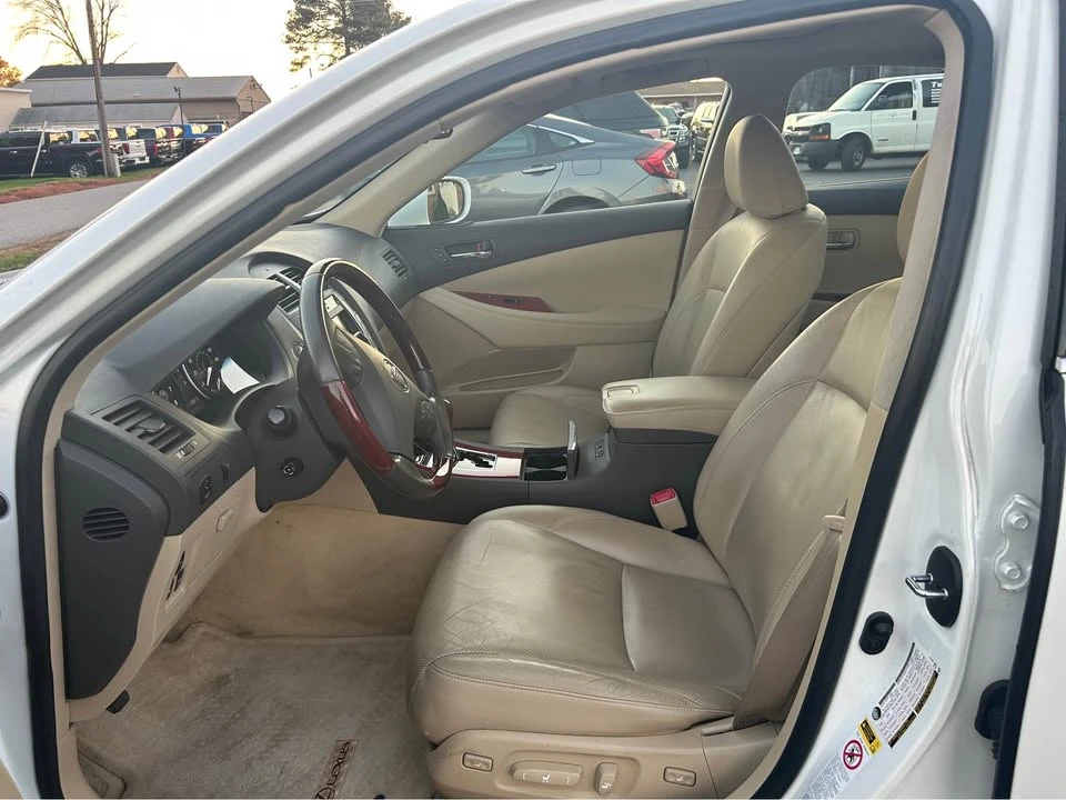 2008 Lexus ES 5th Gen - Image 9 of 13