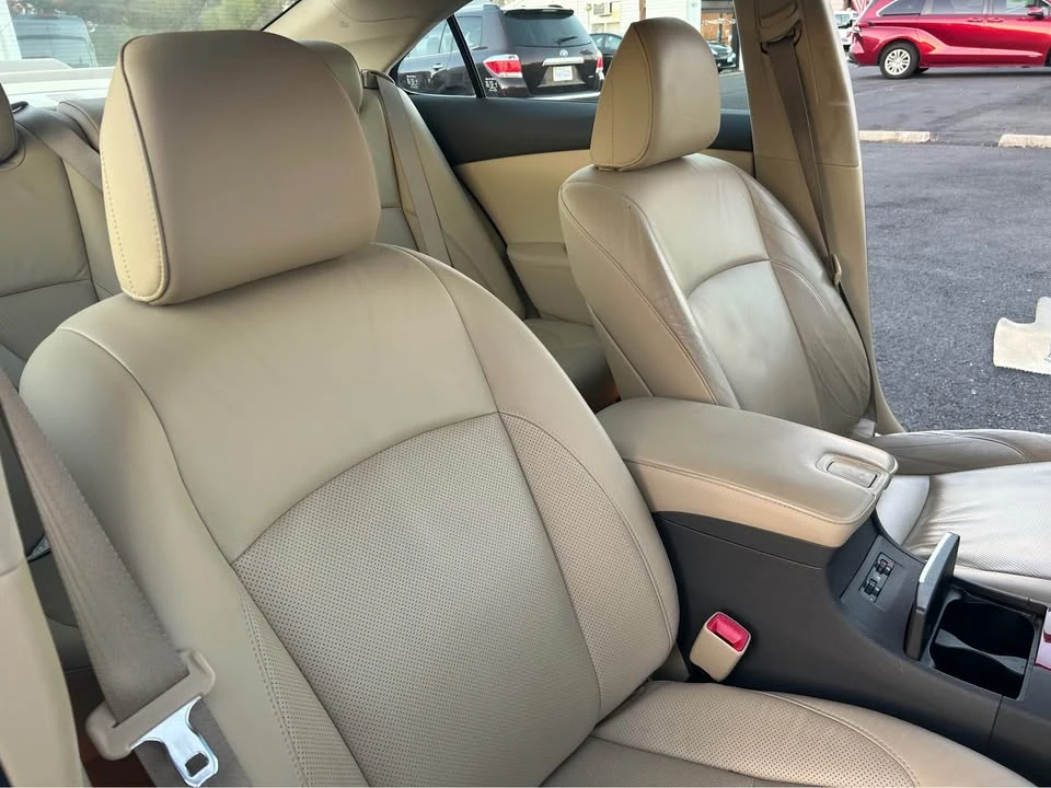 2008 Lexus ES 5th Gen - Image 10 of 13