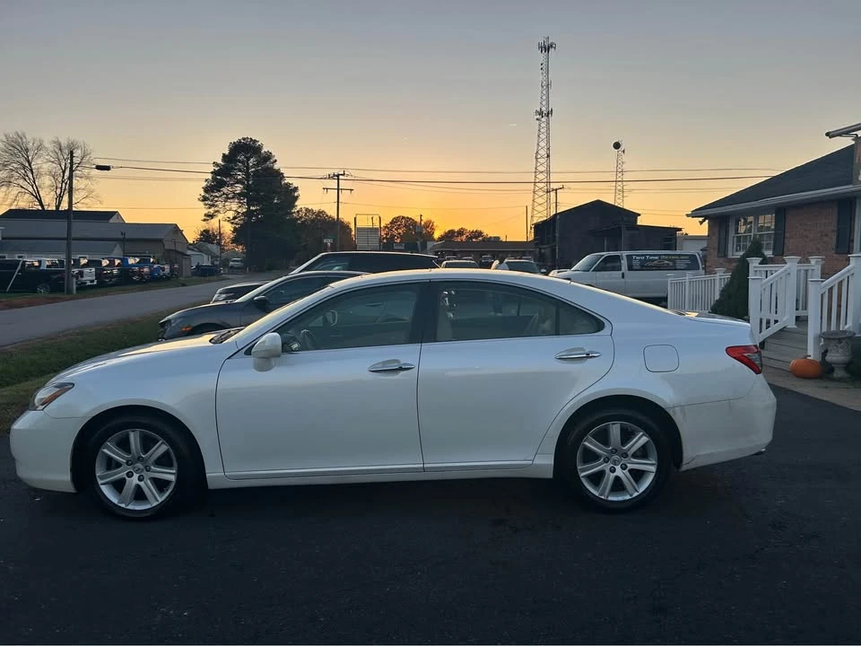 2008 Lexus ES 5th Gen - Image 2 of 13