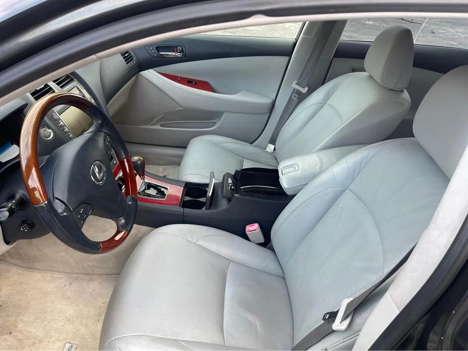 2008 Lexus ES 4th Gen - Image 11 of 13