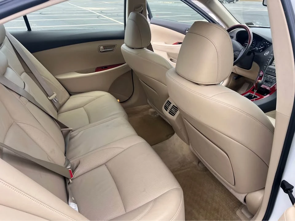 2008 Lexus ES 5th Gen - Image 10 of 14