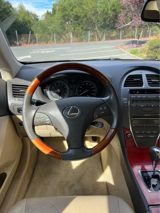 2008 Lexus ES 5th Gen - Image 9 of 15