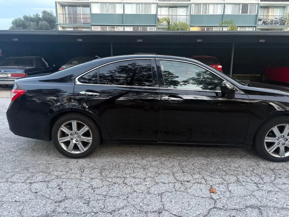 2008 Lexus ES 4th Gen - Image 2 of 9
