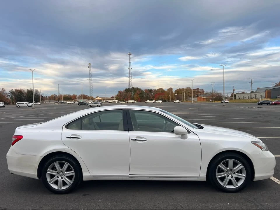 2008 Lexus ES 5th Gen - Image 5 of 14